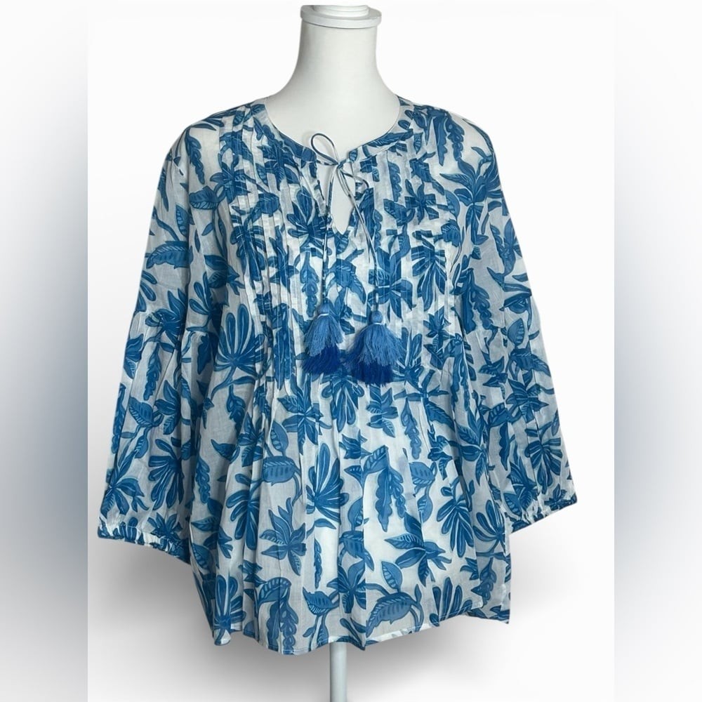NWT Elie Tahari Blue and White cotton peasant top sz L tropical resortwear flowy