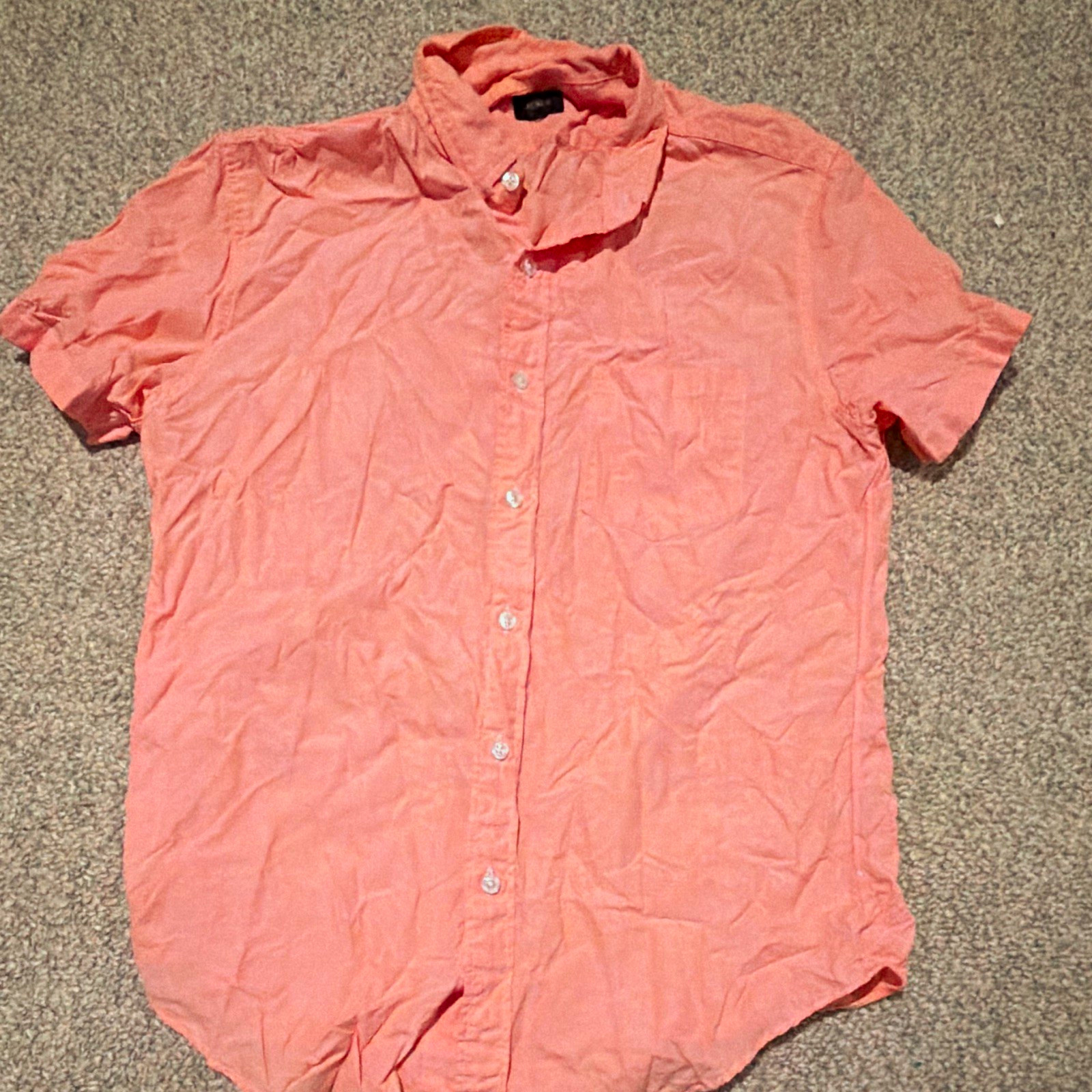 J.CREW Men\'s Pink Solid Short Sleeve Cotton Woven Point Collar Button Up Shirt J.CREW Men\'s Pink Solid Short Sleeve Cotton Woven Point Collar Button Up Shirt