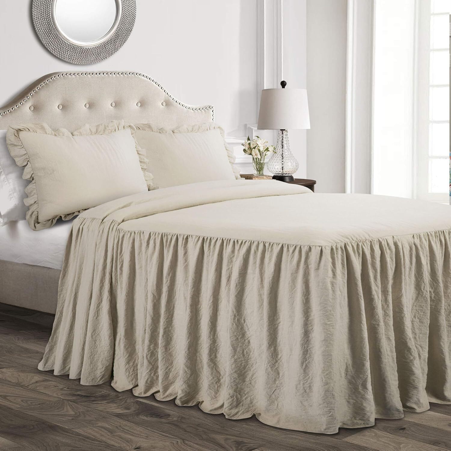 Ruffle Skirt Bedspread Set - 3 Piece Luxurious Farmhouse Bedding Set - Elegant