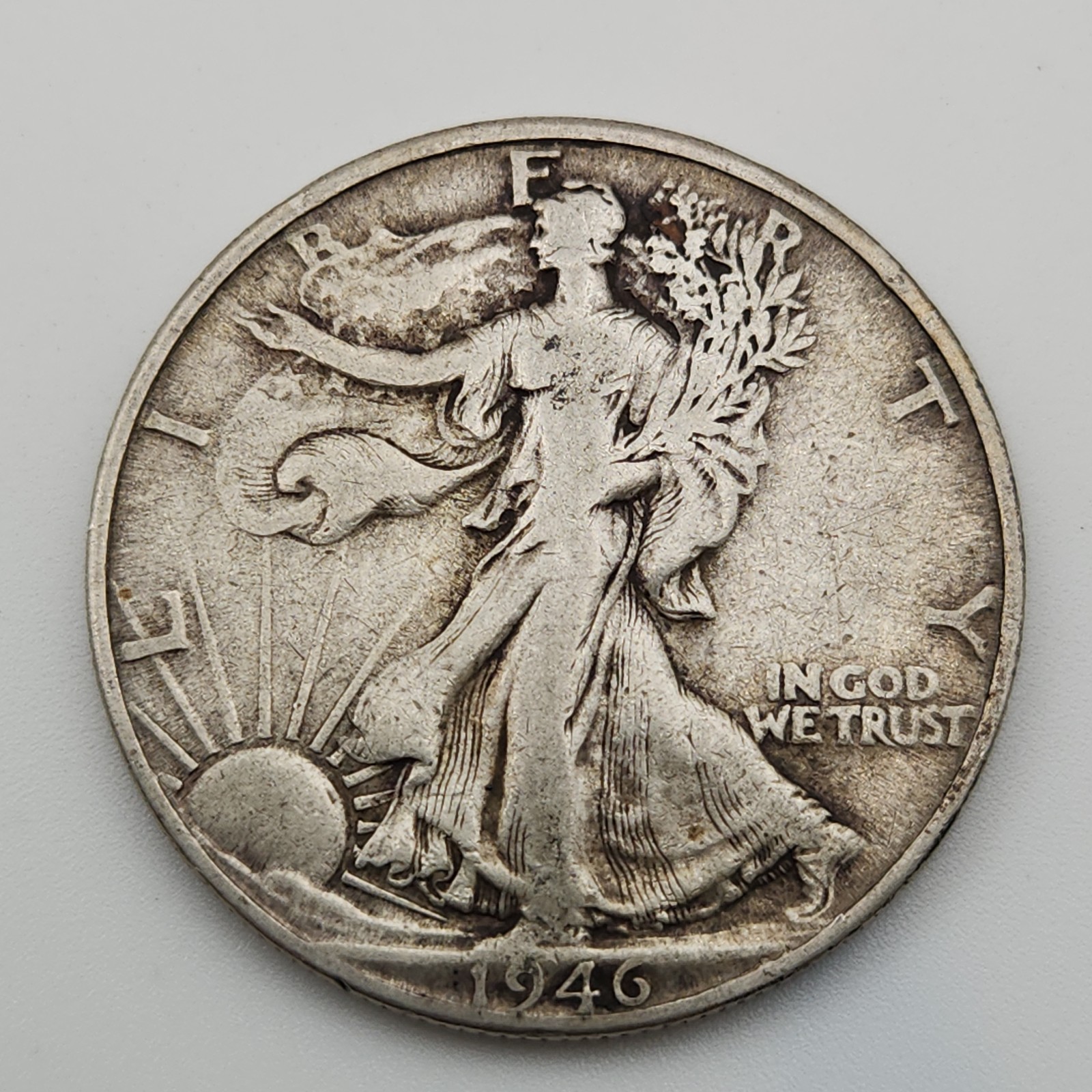 1946 D Walking Liberty Half Dollar 50c 90% Silver Denver Mint WL-46Ahx