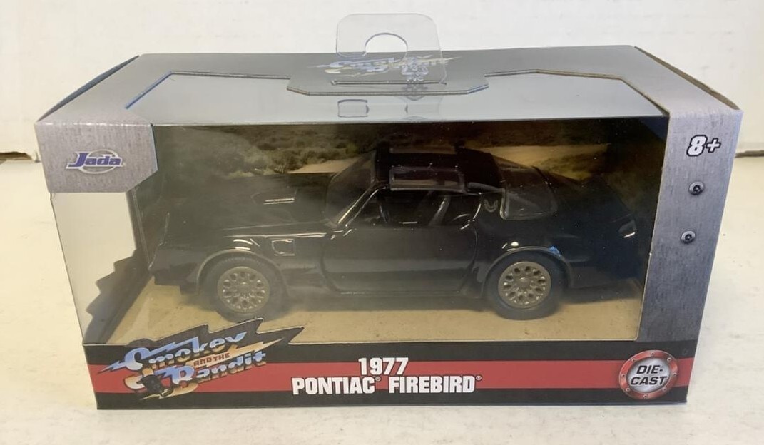NEW Jada Toys 31061 Smokey & the Bandit 1977 PONTIAC FIREBIRD 1:32 DieCast Car
