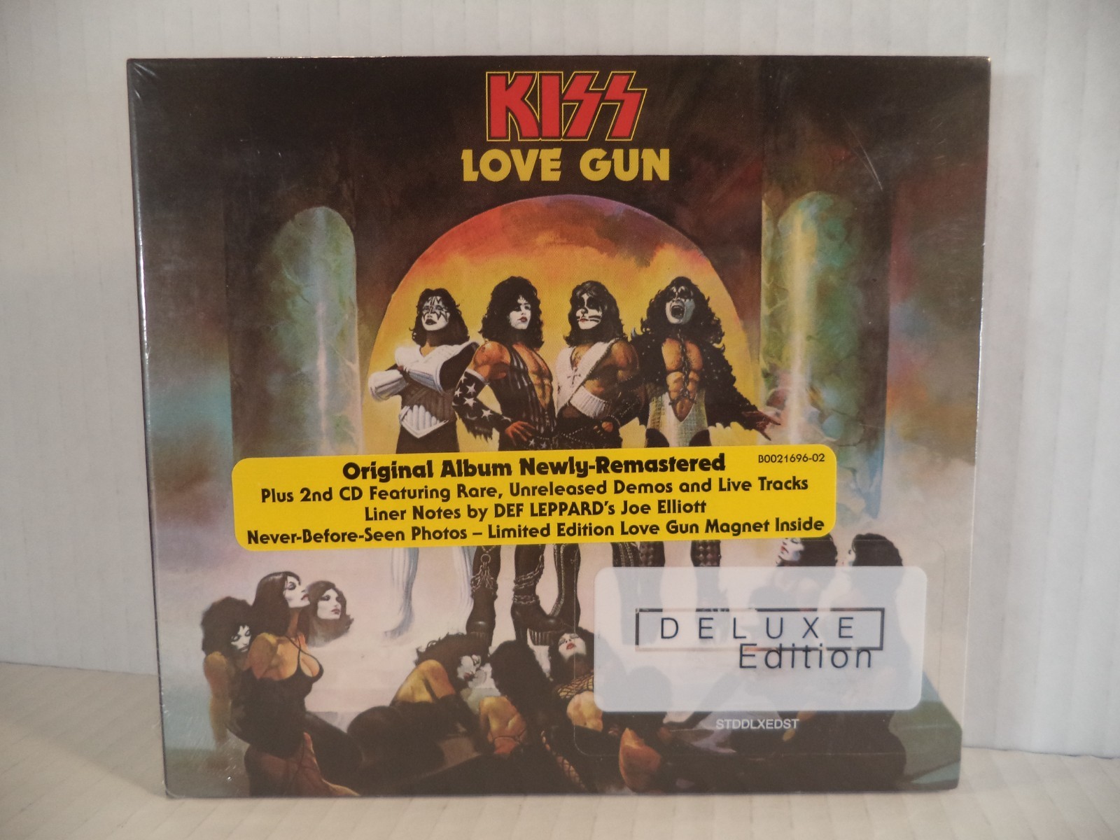 KISS , LOVE GUN , 2-disc Deluxe Edition w/Gun Magnet ,NEW & SEALED , Ace Frehley