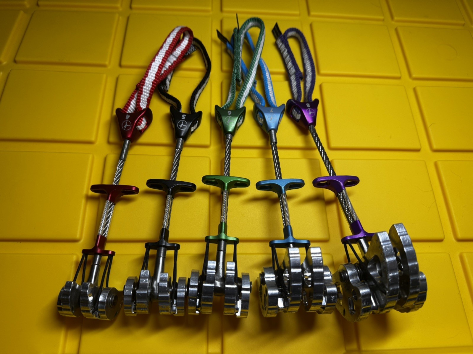 Barely used Metolius cam set size 4,5,6,7,8 anchors Barely used Metolius cam set size 4,5,6,7,8 anchors