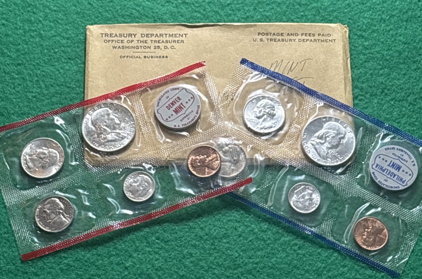 1960 US Mint Uncirculated Coin Set - P & D Mint - OGP - Nice Looking Set