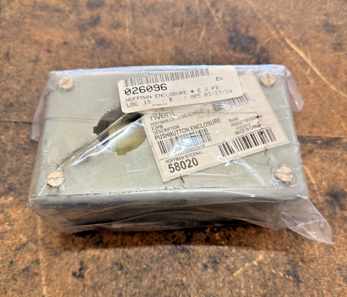 Hoffman 58020 E2PB Steel Pushbutton Enclosure 2-1/2in 7-3/4in 3-1/2in (NEW) Hoffman 58020 E2PB Steel Pushbutton Enclosure 2-1/2in 7-3/4in 3-1/2in (NEW)