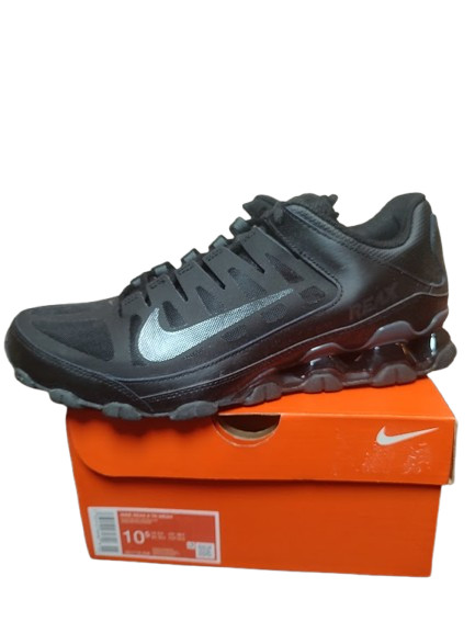 Nike Reax 8 TR Mesh Triple Black Anthracite 621716-008 Men\'s Size 10.5 NIB