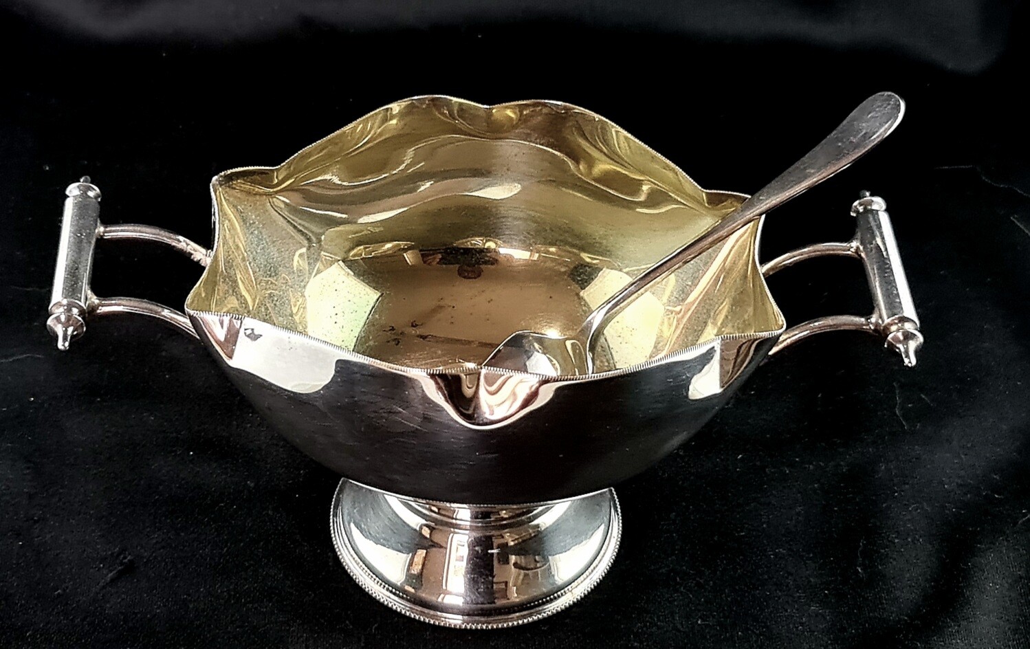 RARE VINTAGE SUPREME SILVERWARE A1 Quality E.P.N.S. 2 Handled SUGAR BOWL & SPOON RARE VINTAGE SUPREME SILVERWARE A1 Quality E.P.N.S. 2 Handled SUGAR BOWL & SPOON