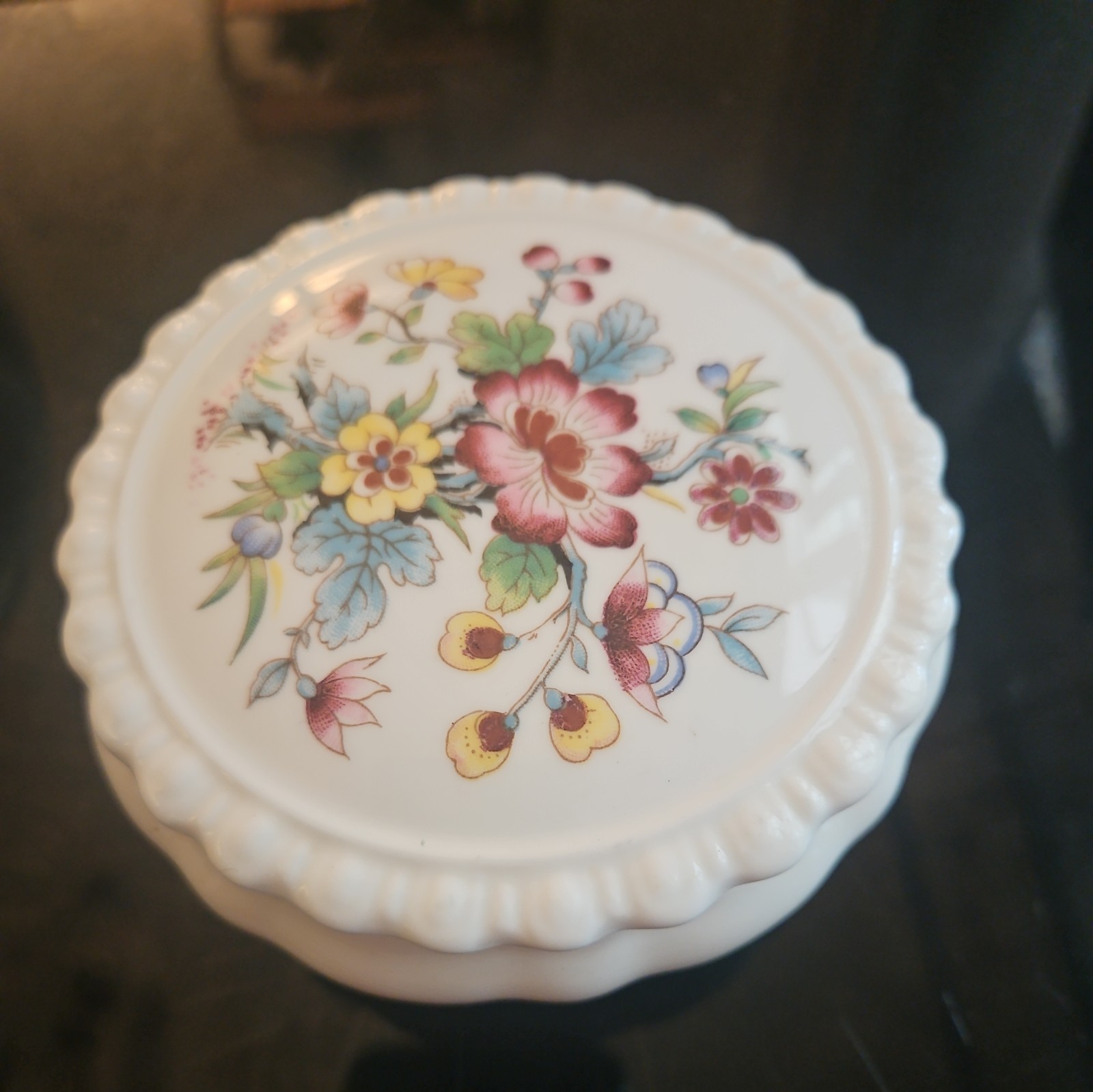 Vintage Coalport Bone China  Rose Flowers Floral Trinket Dish Lidded Pot Box. c