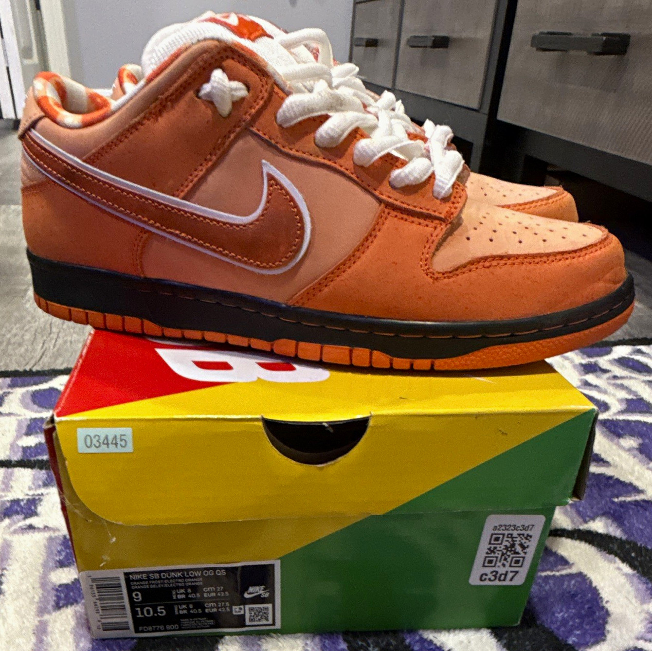 Nike SB Dunk Low Orange Skateboarding Shoes US 9 Medium (D, M)