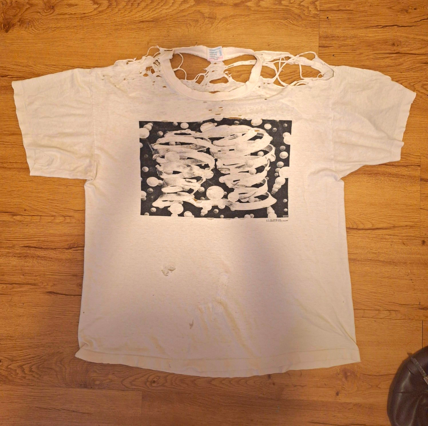 Vintage XL Distressed 1990 M.C. Escher Bond of Union T-Shirt