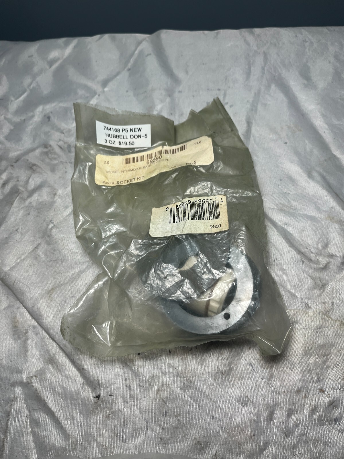 NEW HUBBELL SOCKET KIT DON-5 NIB