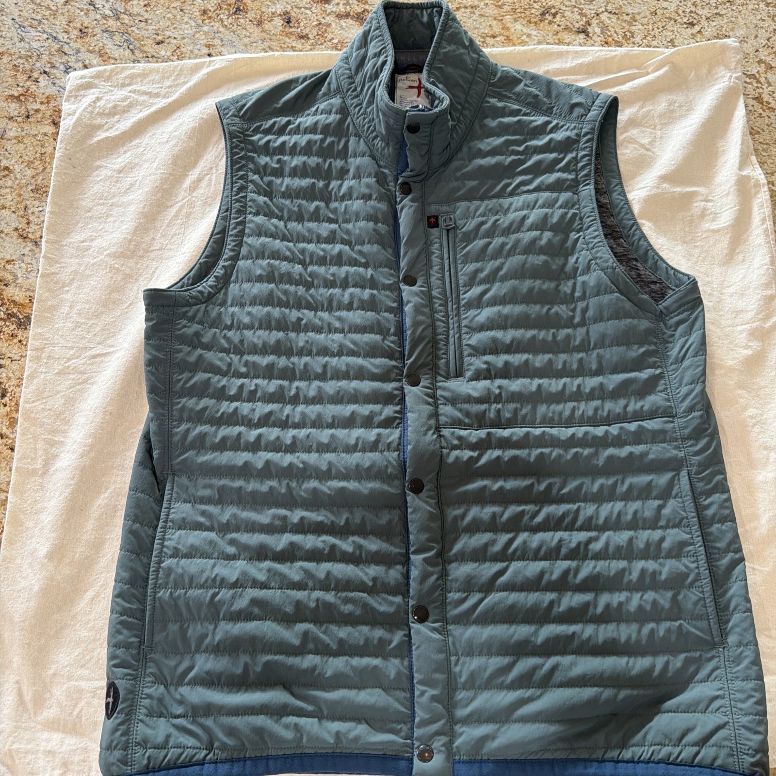 Relwen Windzip Vest Size Large EUC