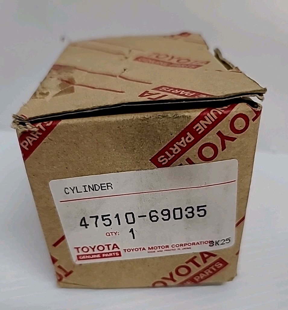 Vintage Toyota Land Cruiser Front RH Brake Wheel Cylinder 47510-69035 1971-1975 Vintage Toyota Land Cruiser Front RH Brake Wheel Cylinder 47510-69035 1971-1975