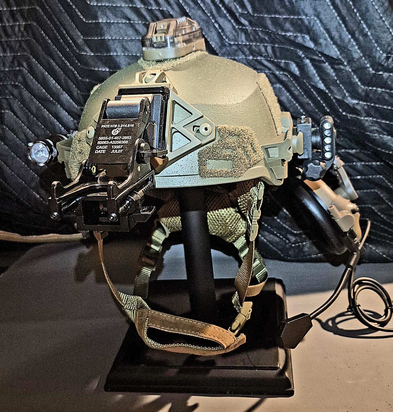 NIJ IIIA TACTICAL HELMET PVS14 MOUNT F30 COMM IR IFF SF KX1A HL1 WENDY 3.0 NIJ IIIA TACTICAL HELMET PVS14 MOUNT F30 COMM IR IFF SF KX1A HL1 WENDY 3.0
