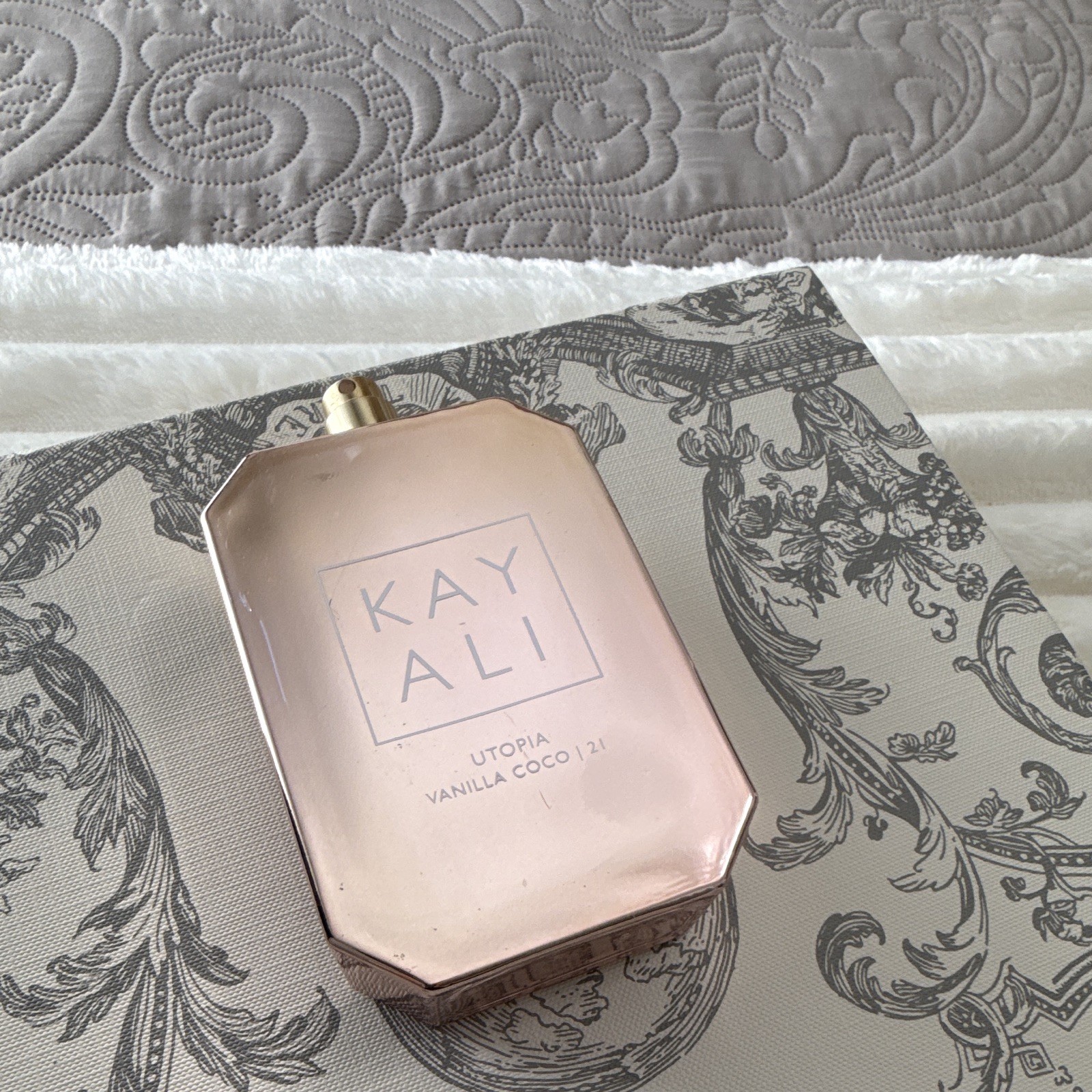 Kayali Utopia Vanilla Cocoa 21 Kayali Utopia Vanilla Cocoa 21