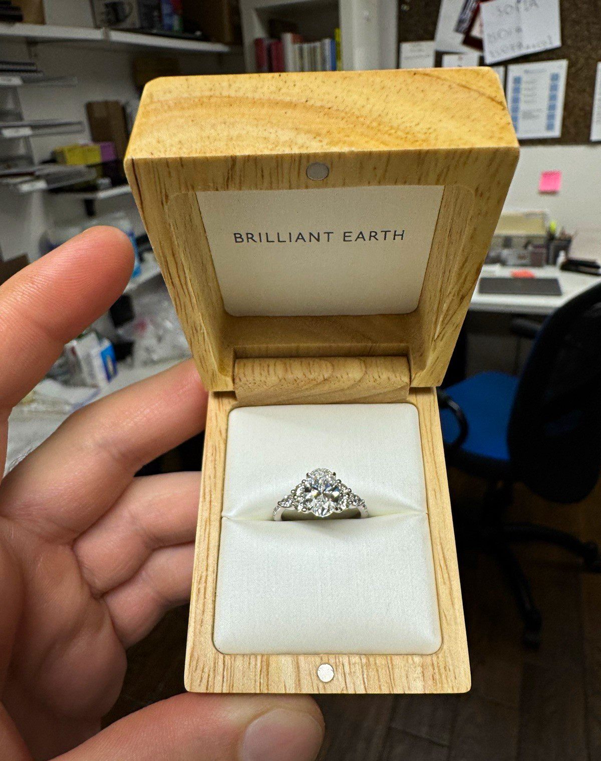 Brilliant Earth IGI Lab-Grown Oval Diamond Ring F VS2 Ex 18K WG 4.5 1.45 carat
