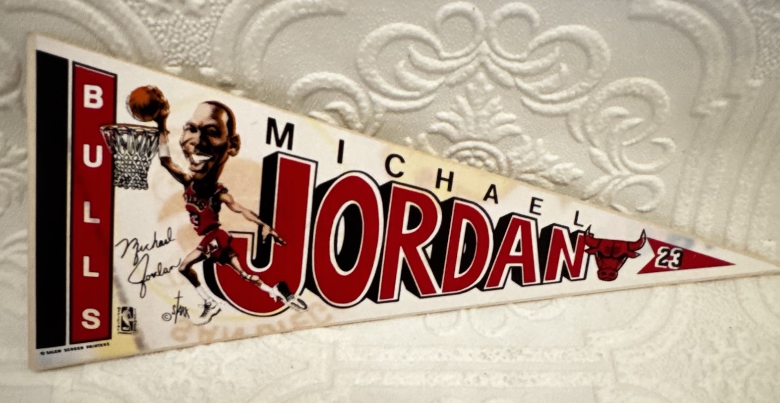 Vintage Michael Jordan Pendant Sticker Chicago Bulls #23 Collectible RARE Read