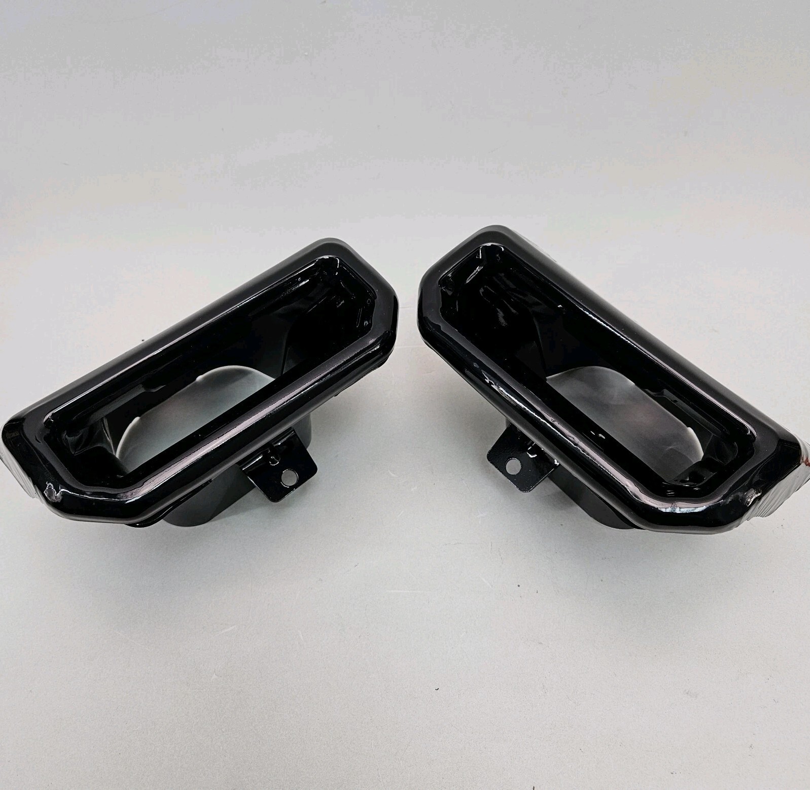 2025-2026 For Chevy Silverado GMC Sierra Exhaust Tip Bezels Gloss Black 2253506