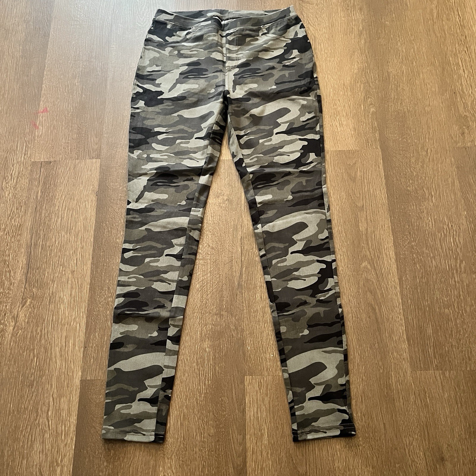 Lildy Olive Camouflage Printed Jeggings | Sz S-M (Pics not showing but OLIVE)