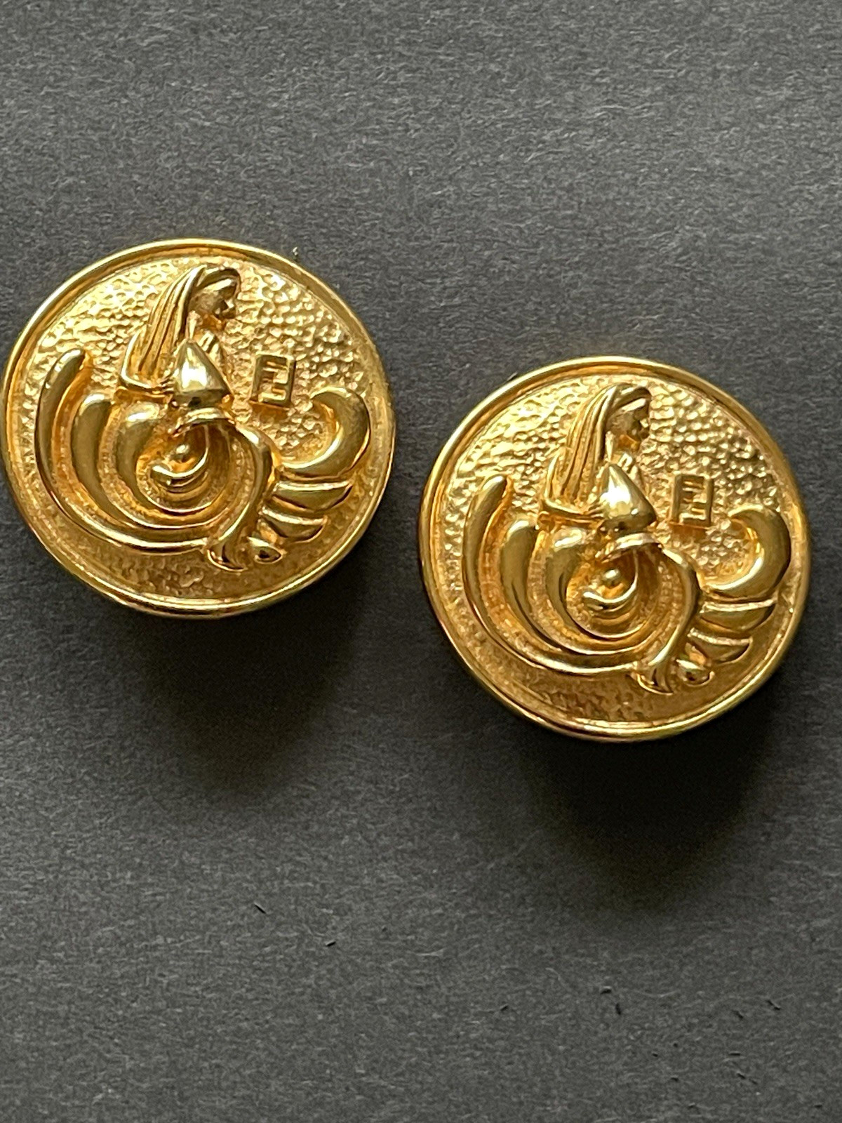 Vintage Fendi 1980s Astrologia Aquarius Gold Plated Medallion Clip-On Earrings Vintage Fendi 1980s Astrologia Aquarius Gold Plated Medallion Clip-On Earrings