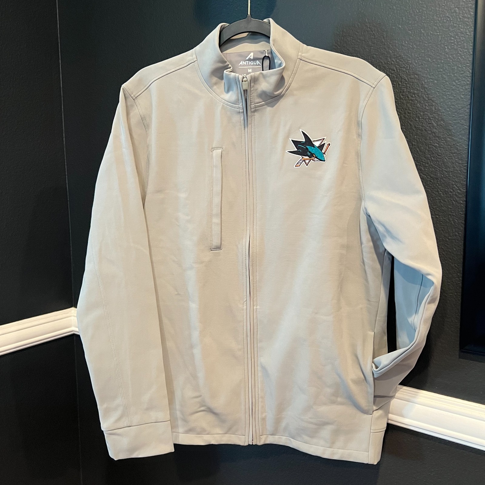 Antigua Men\'s Gray NHL Sharks Logo Full Zip Long Sleeve Mock Neck Jacket Size M