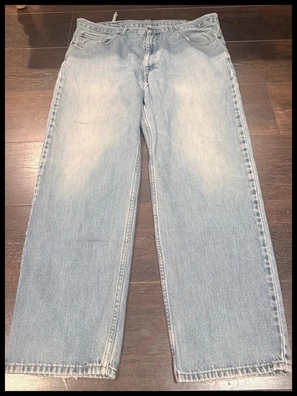 Levi’s 550 Relaxed Fit Men’s Jeans 38x32 Light Wash Denim Distressed 138