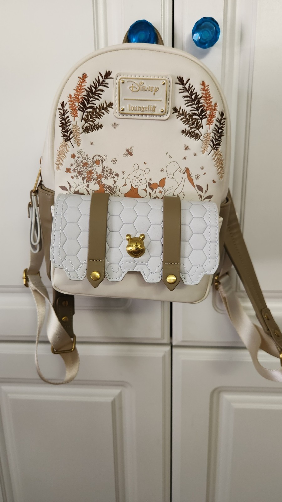 DISNEY LOUNGEFLY WINNIE THE POOH HONEYCOMB BACKPACK DISNEY LOUNGEFLY WINNIE THE POOH HONEYCOMB BACKPACK