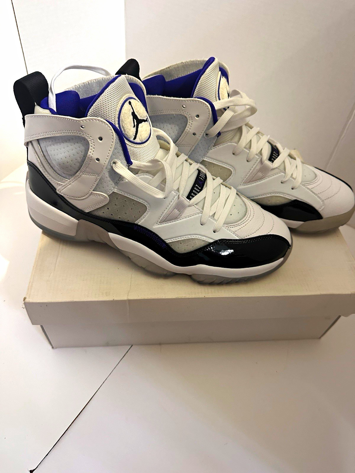 Jordan Jumpman Two Trey Men’s Mid Top Lace-Up Sneakers White/Black Concord