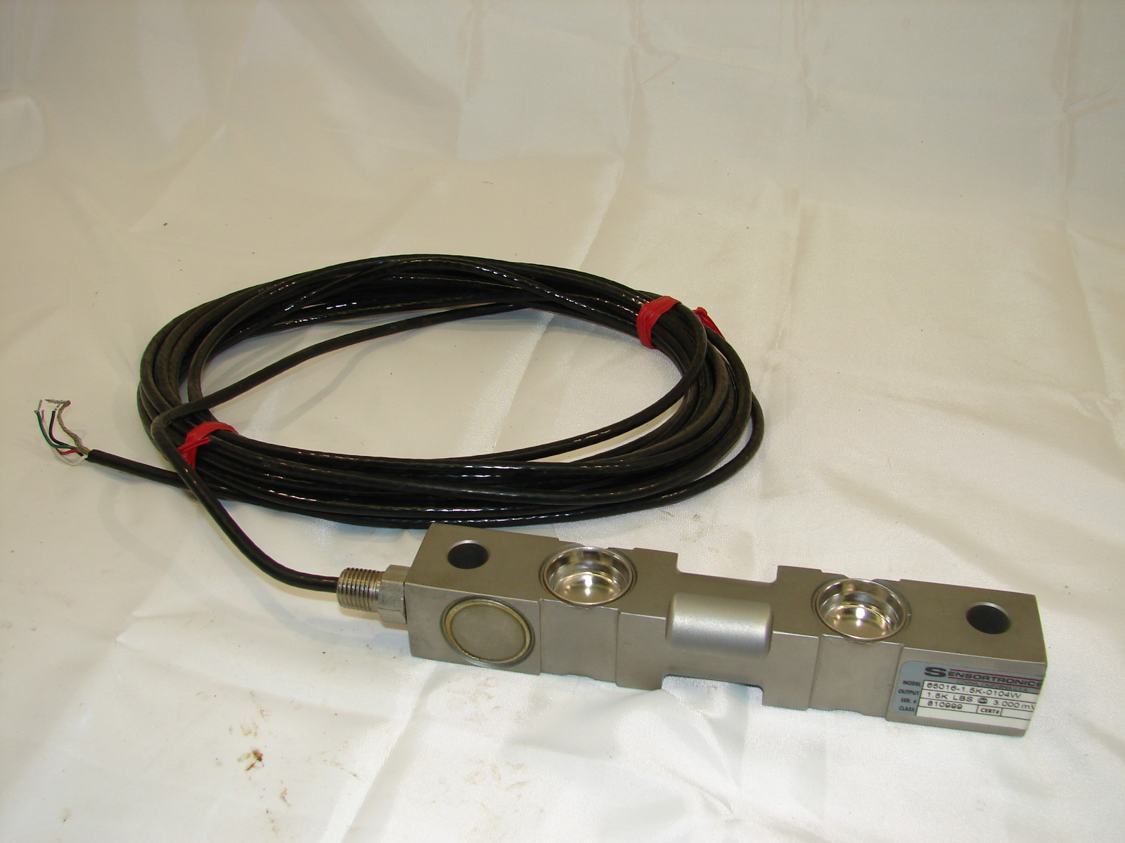SENSORTRONICS 65016-1.5K-0104W SENSOR OUTPUT:1.5K LBS @ 3.000mVN ***NNB***
