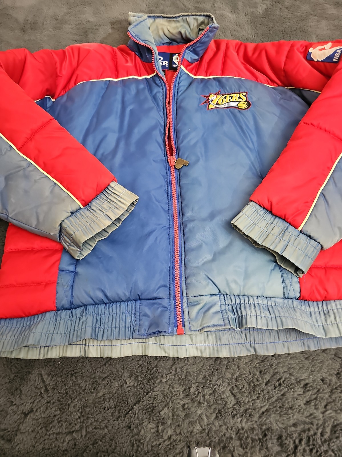 Vintage 90s Pro Player Philadelphia 76ers Red Blue Jacket Mens L Severe Faded