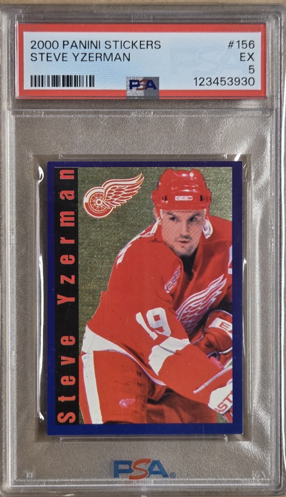 2000-01 Panini Album Stickers Steve Yzerman #156 HOF Rare SSP 
