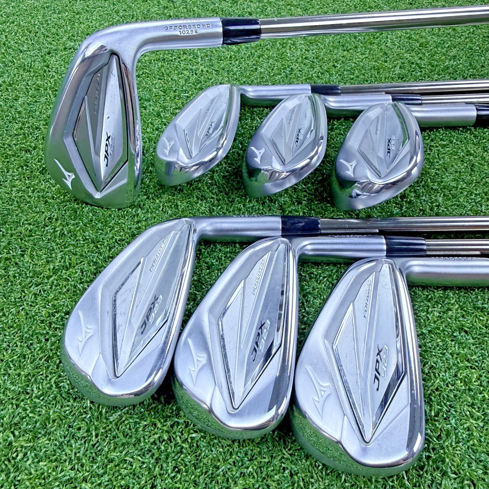 Mizuno JPX 923 Forged Irons RH 5-PW+GW Recoil DART F3 Shaft CP2 Wrap STD Grip