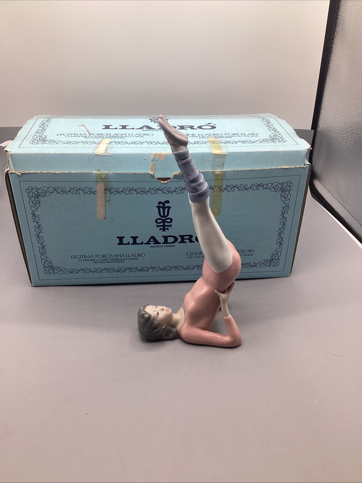 Lladro Push-Ups 5334 Aerobics Gymnast Dancer Retired Porcelain Figurine Vtg 1985 Lladro Push-Ups 5334 Aerobics Gymnast Dancer Retired Porcelain Figurine Vtg 1985