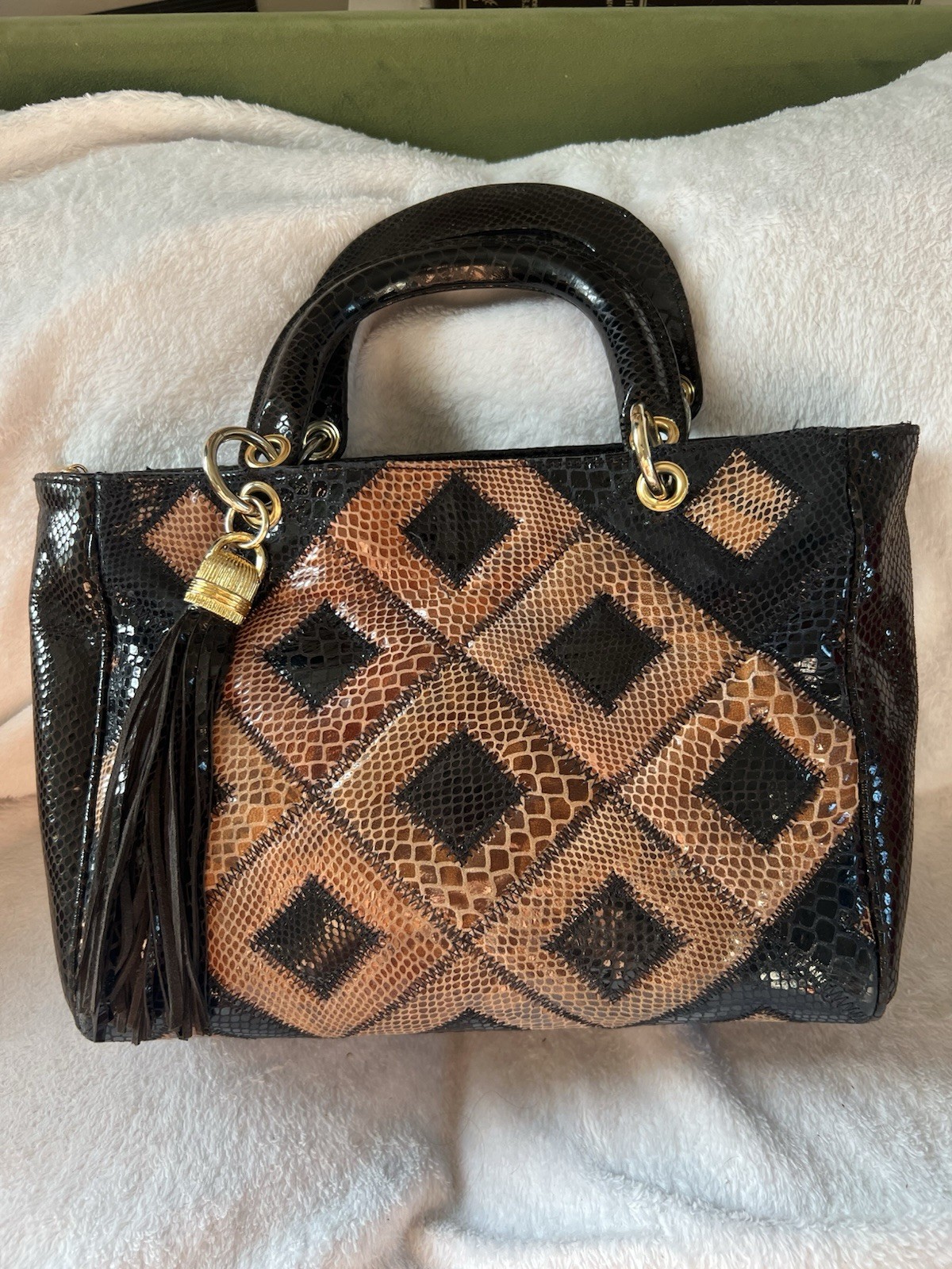 VINTAGE GEORGES SARA AMAZING QUILTED VEGAN REPTILE BAG