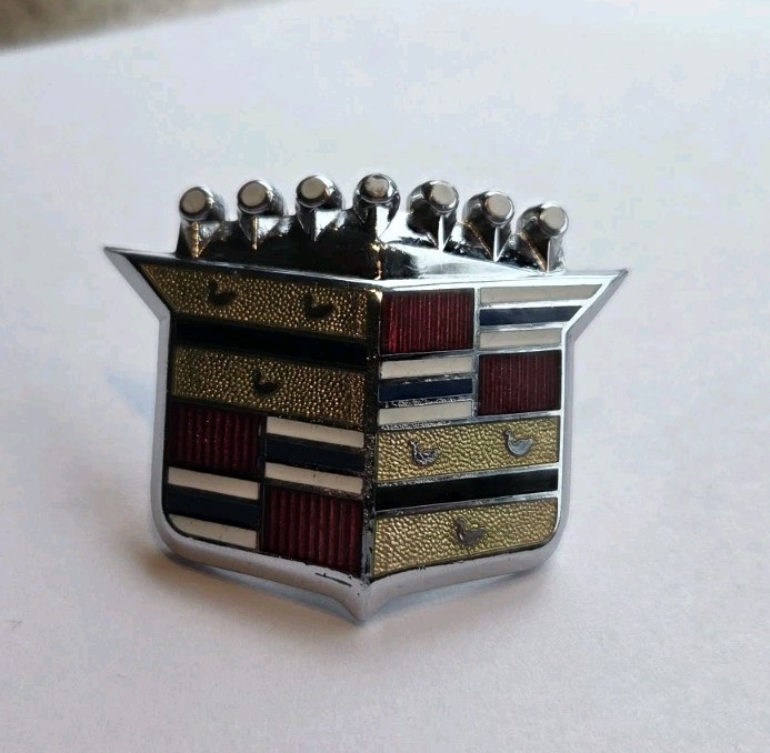 NOS 67 68 CADILLAC HOOD CREST EMBLEM DEVILLE ELDORADO FLEETWOOD GM OEM CLOISONNE