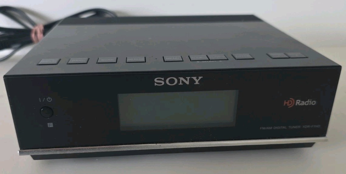 Sony XDR-F1HD FM/AM Digital Tuner HD Radio Receiver TESTED Sony XDR-F1HD FM/AM Digital Tuner HD Radio Receiver TESTED