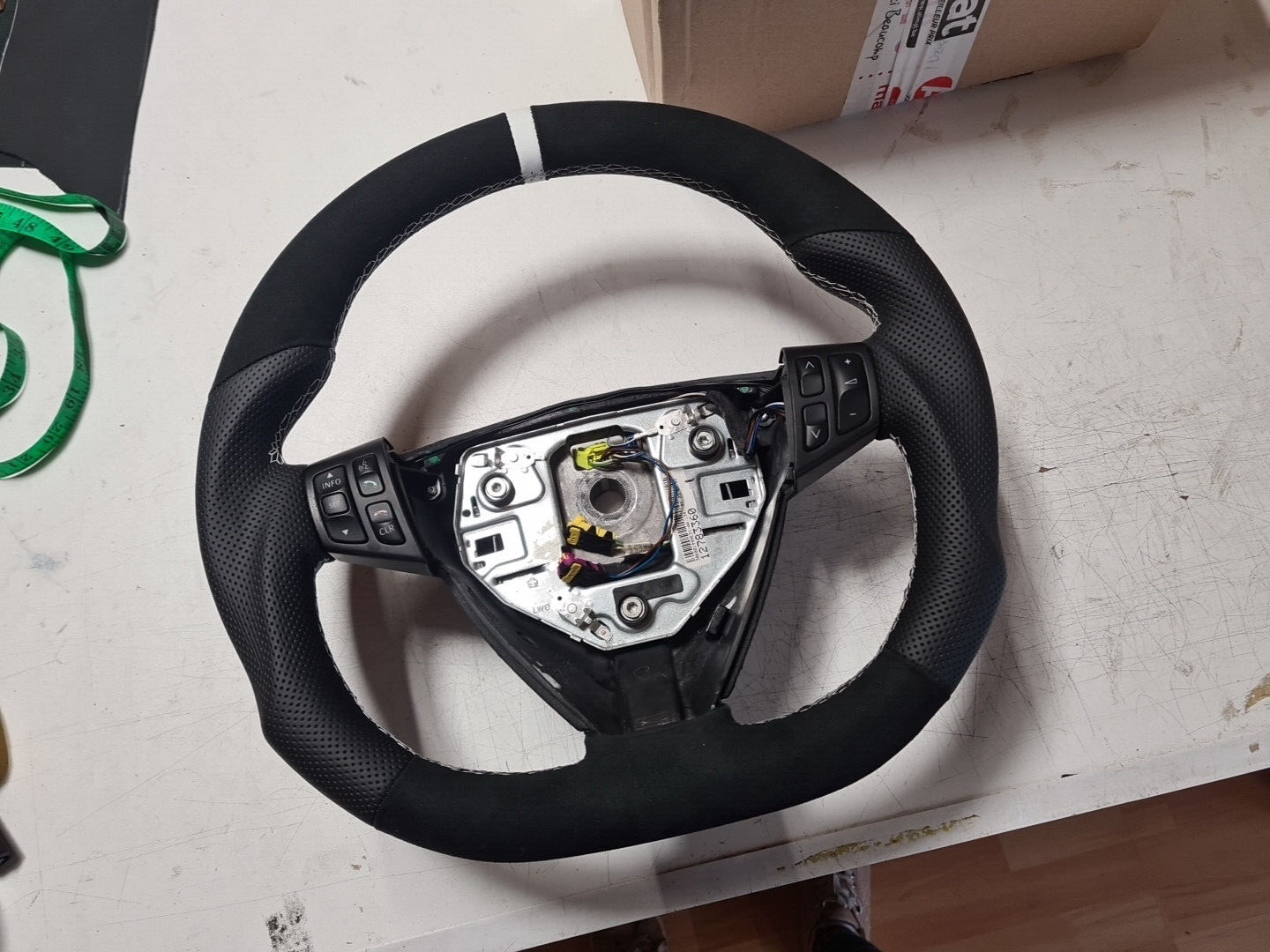 Steering Wheel Saab 9-3 Leather Flat Bottom since 2006 year white ring