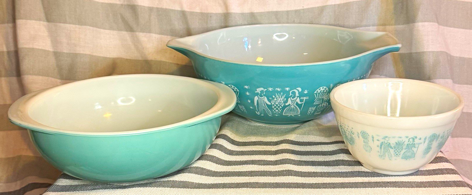 Vintage PYREX Amish Butterprint 3-Pc Mixing Bowl Set 401 402 444 Blue White