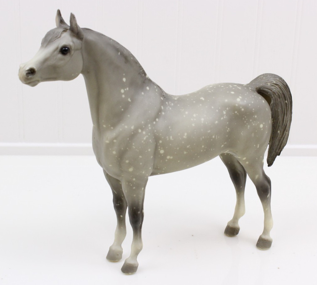 Breyer #213 Proud Arabian Stallion Matte Dapple Gray Traditional 1:9 1972-1988
