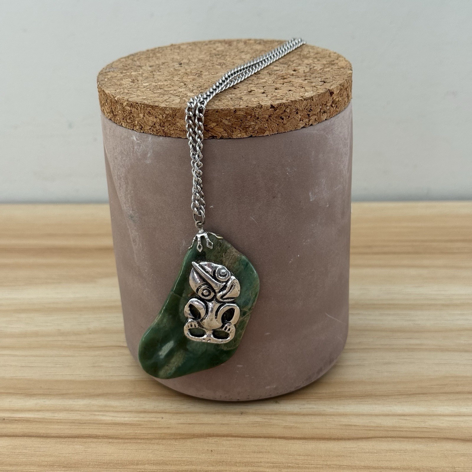 Hand Carved New Zealand Nephrite Jade Greenstone Pendant Vintage Necklace Chain