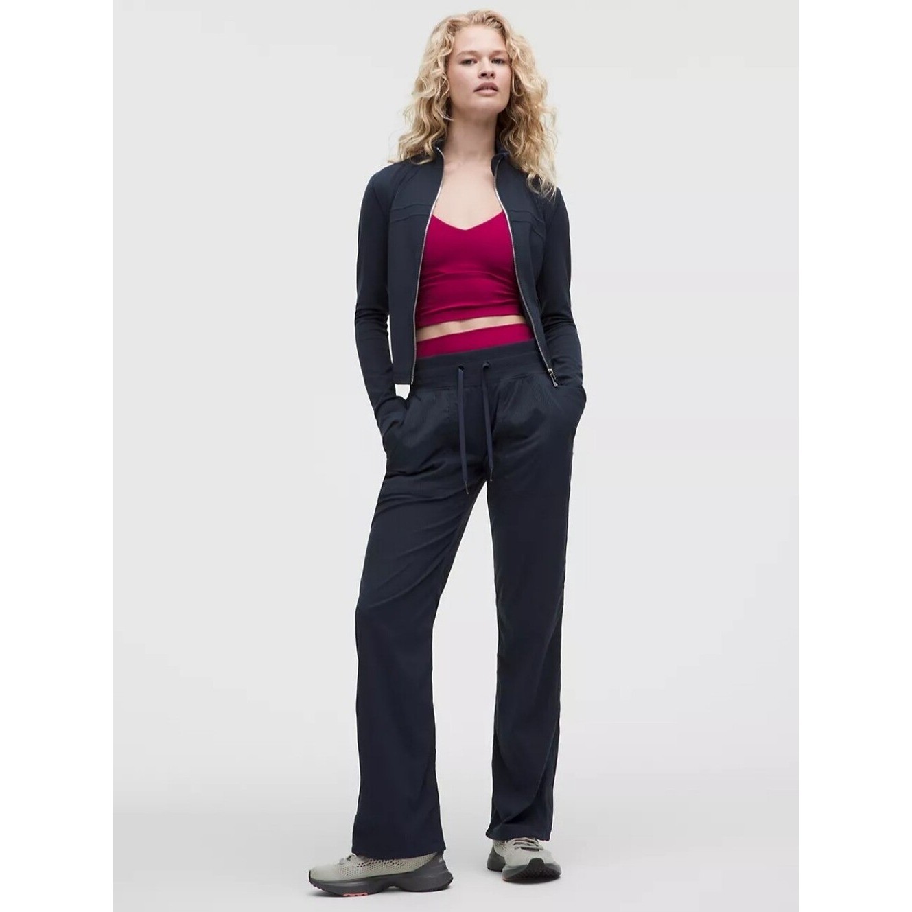 Lululemon True Navy Dance Studio Mid Rise Pants Size 6 31.5 Inch Inseam NWT
