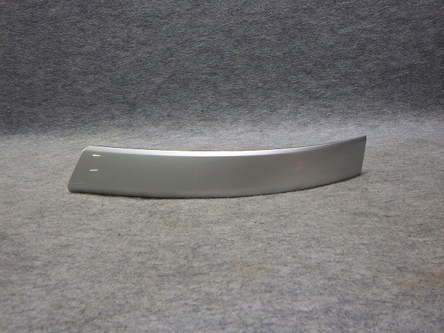 Junk JDM TOYOTA Noah Voxy ZRR70 ZRR75 Left Headlight Garnish 53182-28050 Color