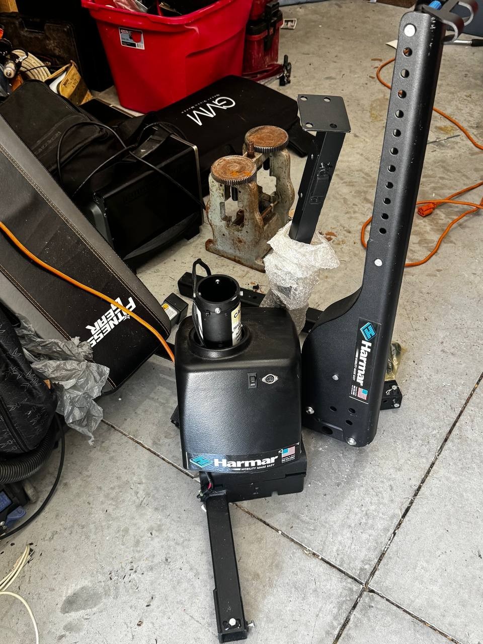 Harmar AL225 Axis ll - 250LB - Single Axis Inside Lift