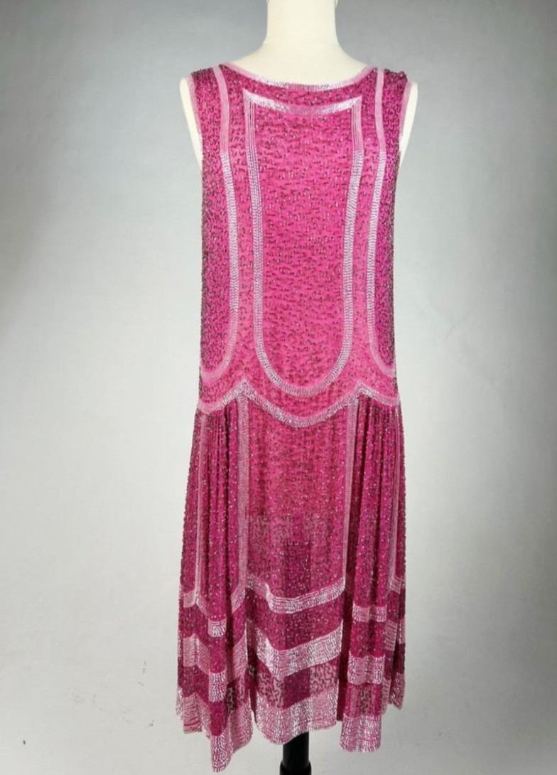 French Fuschia 1920s Flapper dress with glass beads embroidery Circa 1925 French Fuschia 1920s Flapper dress with glass beads embroidery Circa 1925