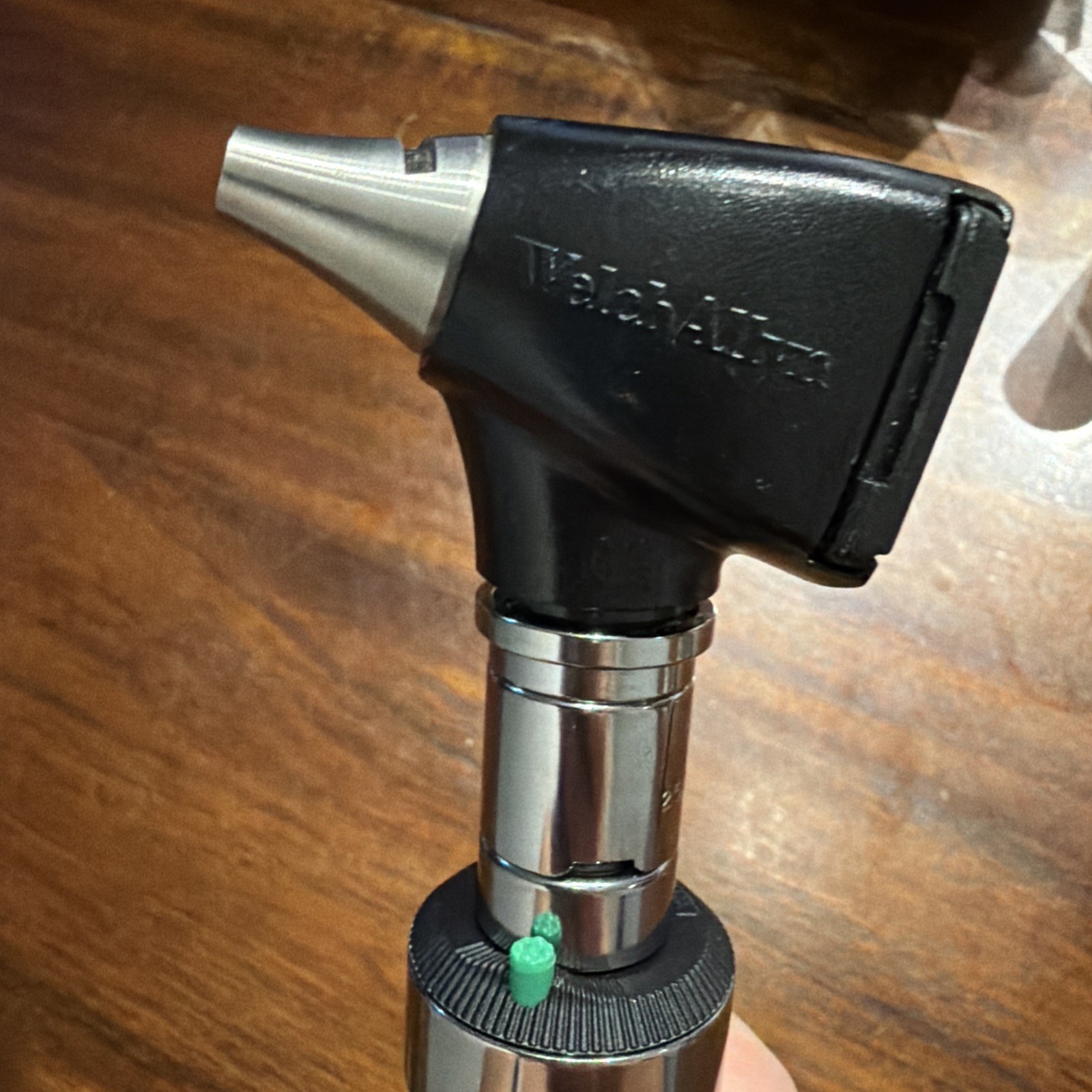 Welch Allyn 3.5 volt Otoscope with Rechargeable Direct Plugin Handle Welch Allyn 3.5 volt Otoscope with Rechargeable Direct Plugin Handle