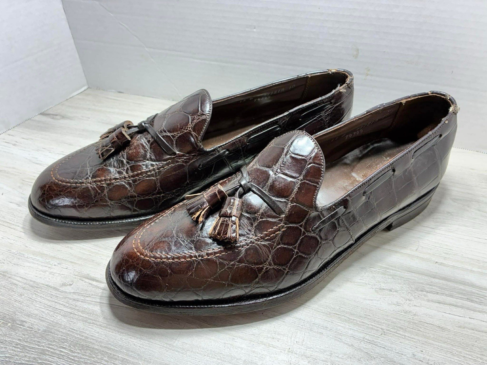 Vintage FootJoy FJ Classics Genuine Alligator Leather Tassel Loafers Mens 12 D Vintage FootJoy FJ Classics Genuine Alligator Leather Tassel Loafers Mens 12 D
