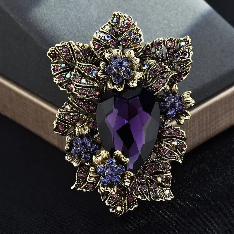 Elegant Crystal Flower Brooch Pin - Luxurious Rhinestone Accessories Jewelry