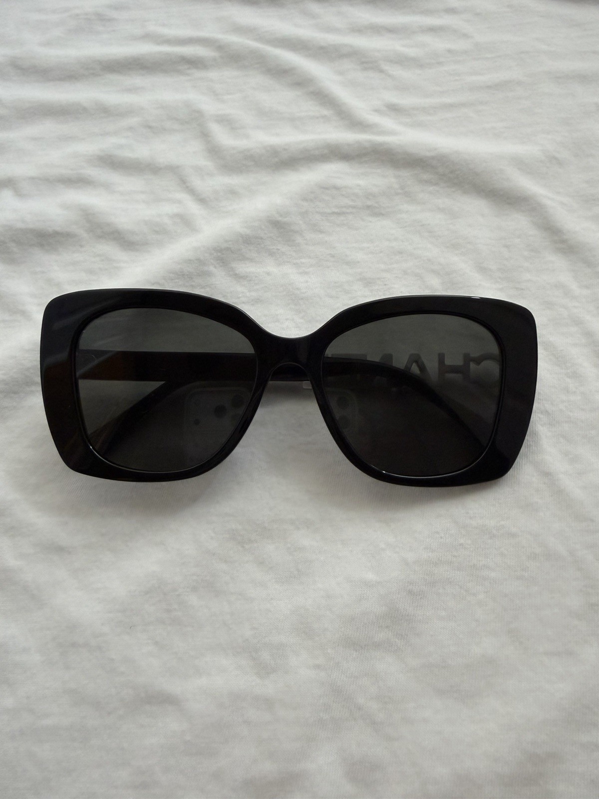 CHANEL Women’s Square Sunglasses Black Plastic Frame Gray Tinted Lenses Logo