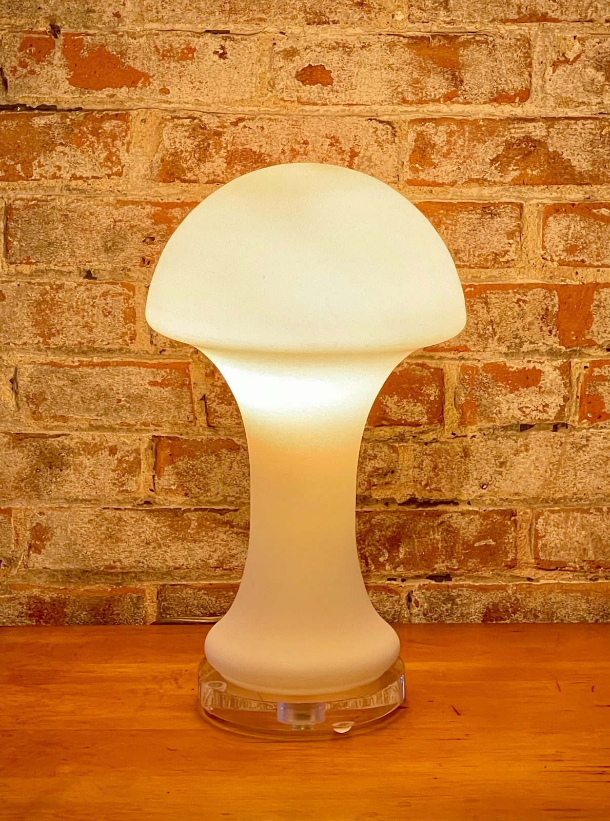 Vintage 1970s White Glass Mushroom Lamp Lucite Base Laurel Lamp Style MCM