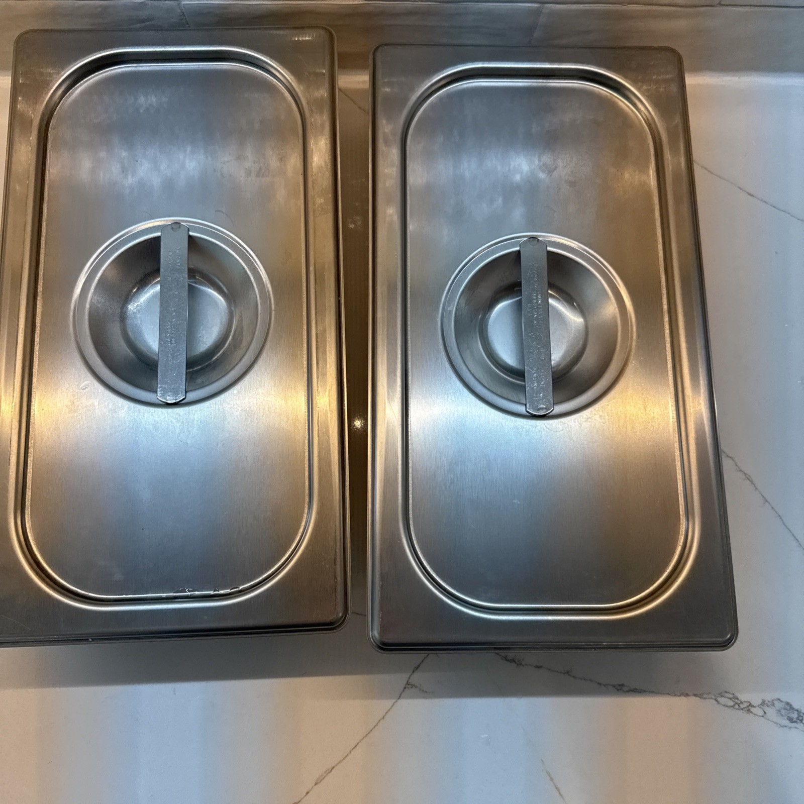 Lot of 2 Vollrath Stainless Steel 2.6 Qt W/lids Commercial Steam Table Pans Lot of 2 Vollrath Stainless Steel 2.6 Qt W/lids Commercial Steam Table Pans